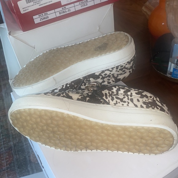 Cowhide slip ins - Picture 4 of 4